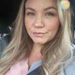 35-летнюю бабушку принимают за сестру ее дочери