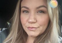 35-летнюю бабушку принимают за сестру ее дочери