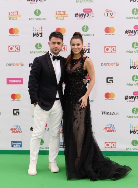 Ани Лорак ответила на слухи о возвращении к бывшему мужу