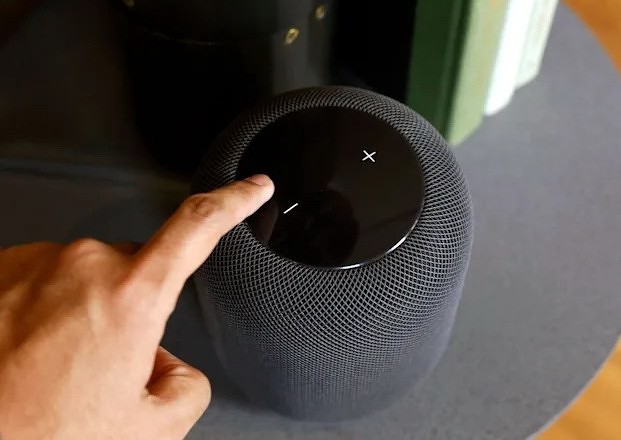 Apple создает сразу два устройства нового типа. Одно будет уникальным, а второе она подсмотрела у Xiaomi и Сбербанка