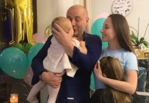 Бывший муж Навки в ее день рождения поделился редким фото с новой супругой