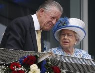 Еще одна потеря Елизаветы II: приближенный королевы умер в день похорон принца Филиппа