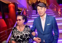 «Я маменькин сынок и очень рад этому»: Миронов показал архивные фото в день рождения мамы