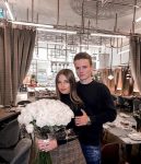 «Я все время плачу»: невестка Валерии поделилась снимками из семейного альбома