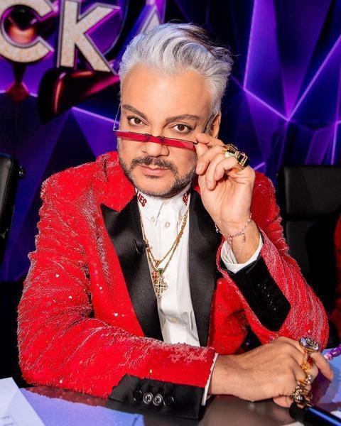 Косуха и футболка vs гусарский пиджак и рубашка: Киркоров и Петров устроили битву образов