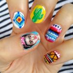 Маникюрша-самоучка воссоздает на ногтях шедевры Ван Гога, Уорхола и не только