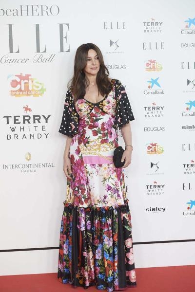 Моника Беллуччи снялась для глянца в платье-сетке Dior за 1,8 млн