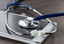 Роскомнадзор вводит тотальную слежку за переговорами и передвижениями всех россиян. Как под нее не попасть