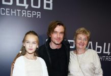 «Сколько пишут гадостей про меня»: мама Александра Петрова высказалась о критике хейтеров