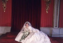 Свадебное платье Дианы впервые за 25 лет появится на выставке. Почему только сейчас?