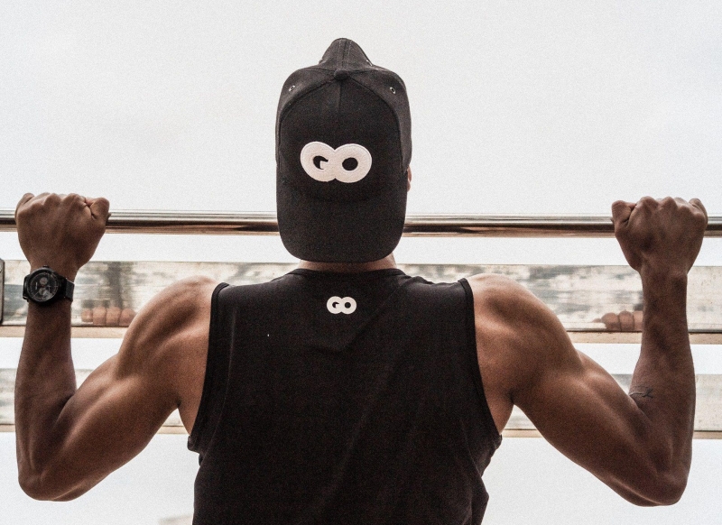 Тиктокер съел сухой спортпит и чуть не умер — что случилось