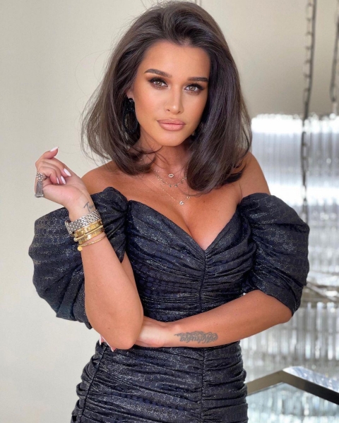 Жгучую брюнетку Бородину сравнили со звездой «Дикого ангела» Орейро. Похожи?