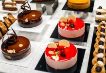 Сладкие радости Москвы и Санкт-Петербурга: наслаждайтесь вкуснейшими тортами и десертами