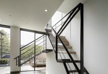 Как производится монтаж металлических лестниц?