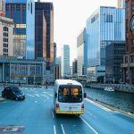 Аренда микроавтобуса на свадьбу: комфорт и стиль в вашем важном дне