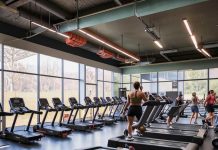 Какие упражнения включают силовые тренировки?