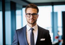 Мужские костюмы на разные мероприятия