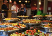 Топ-5 фуршетных сетов для корпоративных мероприятий