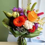 Букет живых цветов — отличный способ порадовать близкого человека