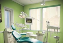 Как делается процедура отбеливания зубов?