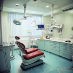 От чего зависят цены на лечение кариеса?