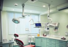 От чего зависят цены на лечение кариеса?