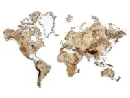 Деревянная карта мира — отличный подарок близким