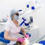 Профессиональная чистка зубов в семейной стоматологии