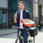Доставка еды: как сервис стал неотъемлемой частью современной жизни