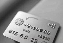 Дебетовая карта «Мир»: особенности, преимущества и возможности