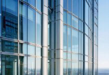 Остекление зданий: цена вопроса и факторы влияния