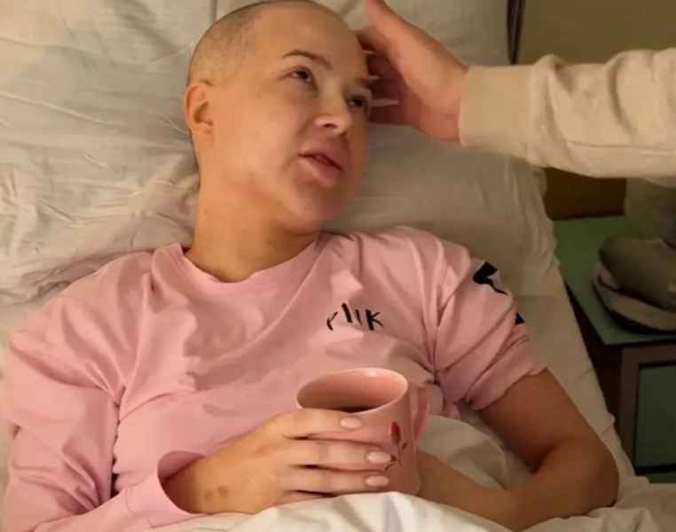 Друг семьи Лерчек показал её жуткое состояние после химиотерапии