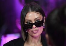 Песков прокомментировал обращение Бони к Путину