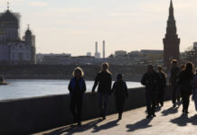 В Кремле признали «очень непростую» ситуацию в экономике России