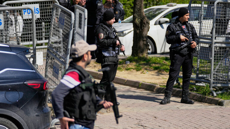 В Турции снова произошла стрельба в школе, есть жертвы