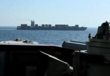 Зольфагари: Иран примет меры, когда удостоверится в безопасности экипажа судна